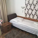 Bed & Breakfast Europa Panzio 3*