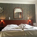 Europa Panzio Bed & Breakfast Mateszalka