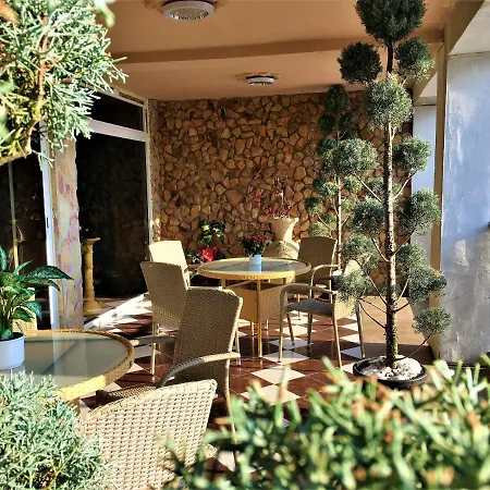 Europa Panzio Bed & Breakfast