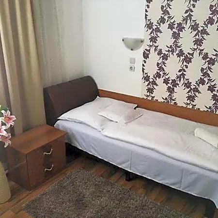 Europa Panzio 3* Mateszalka