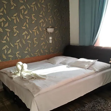 Frühstückspension Europa Panzio 3*