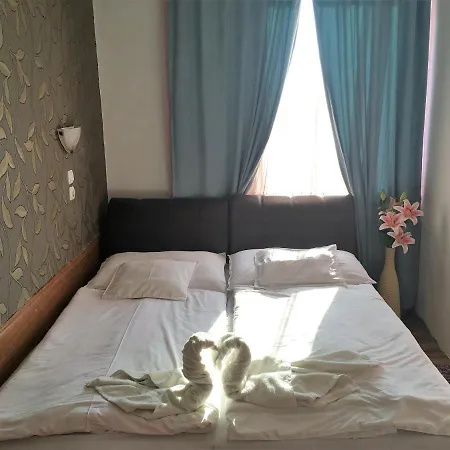 Bed & Breakfast Europa Panzio Mateszalka