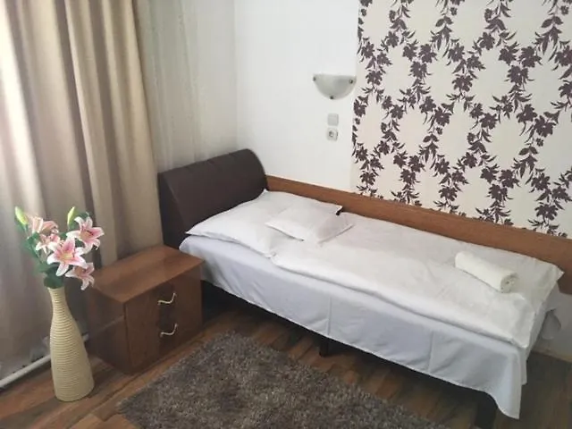 Bed & Breakfast Europa Panzio 3*